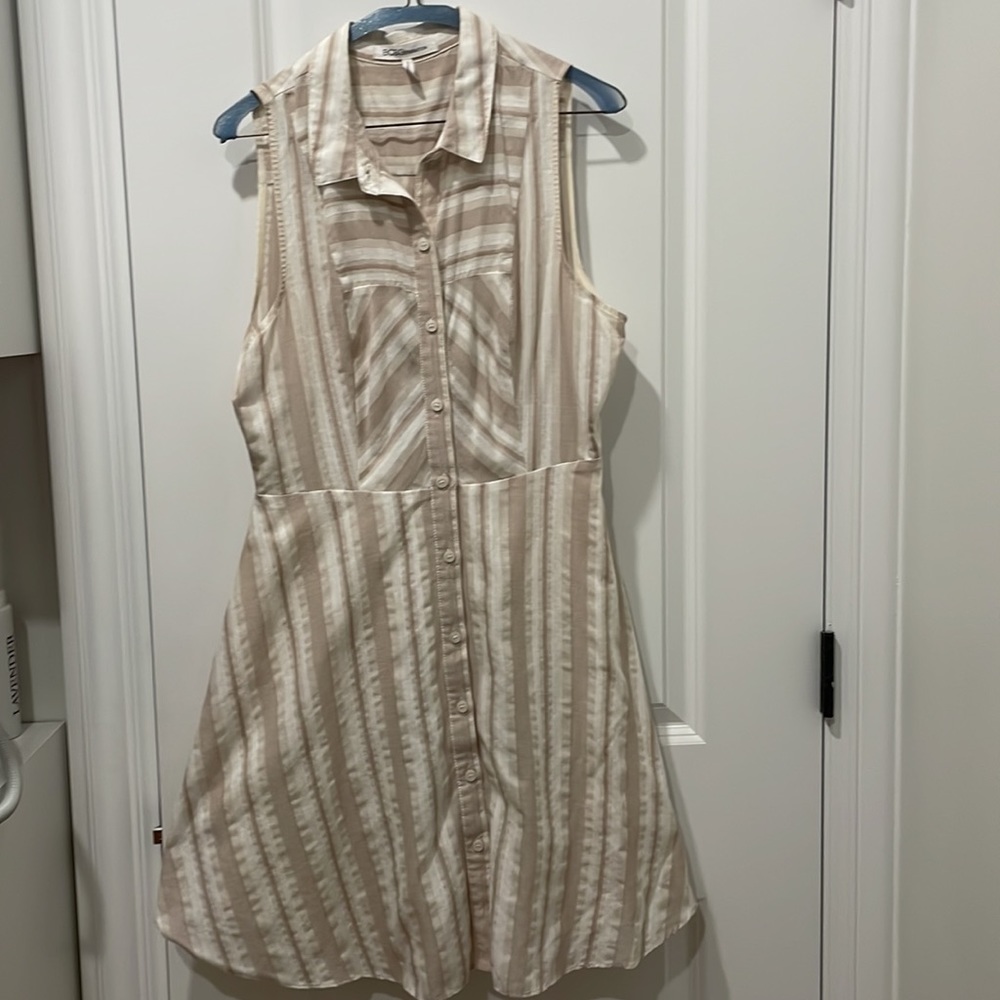 BCBG generation sleeveless shirt dress